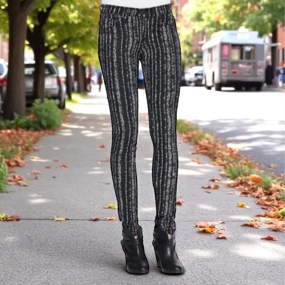 Rag & Bone Legging Jean in Barcode 27 - Picture 1 of 10